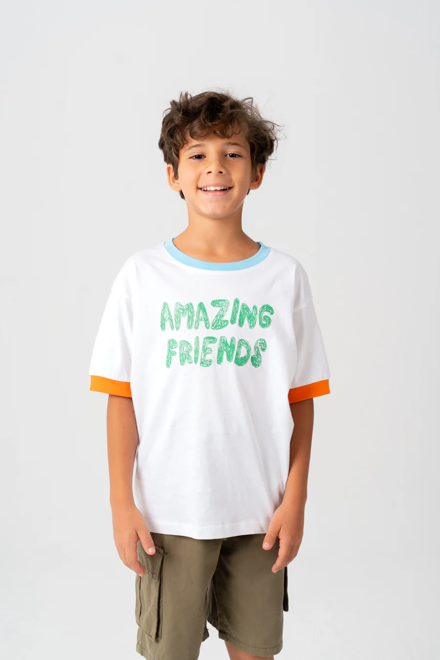 Amazing Friend T-shirt - Image 4
