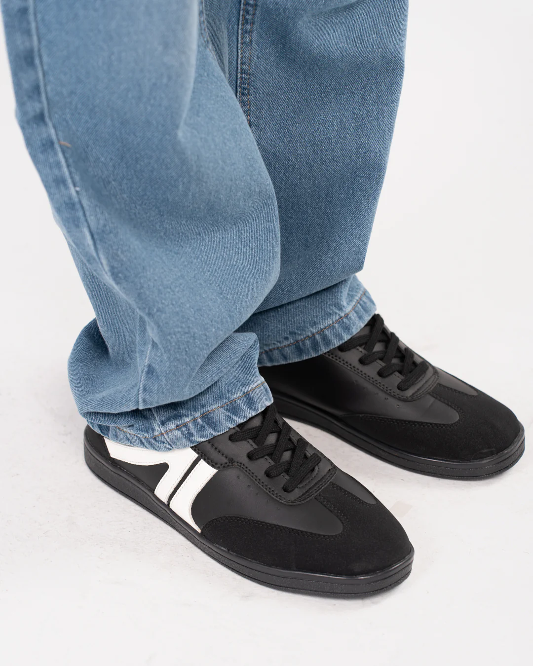 Flat Men Sneakers - Image 2