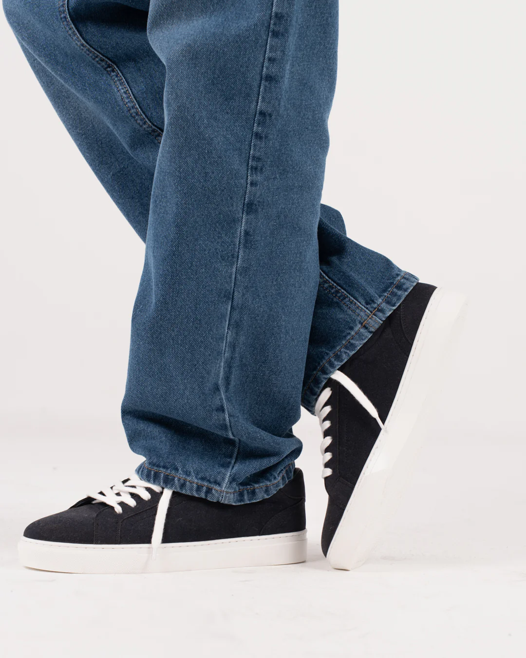 Flat Sneakers for Men - Image 10