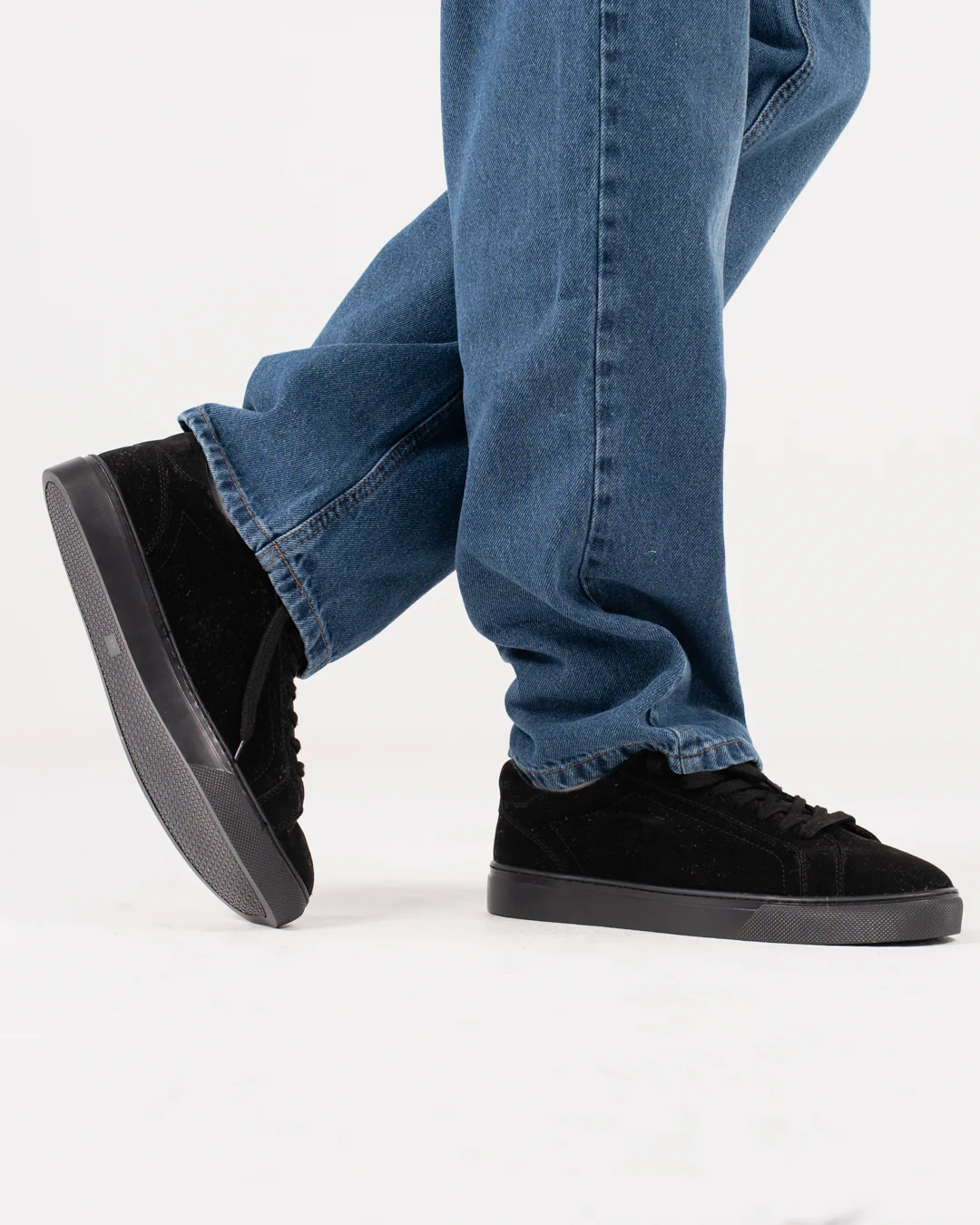 Flat Sneakers for Men - Image 4