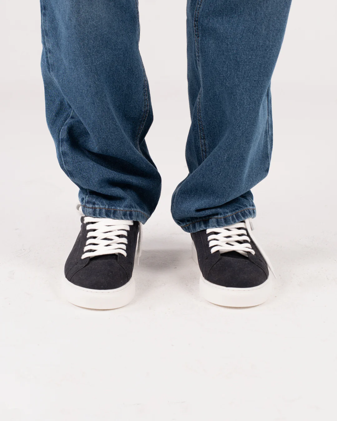 Flat Sneakers for Men - Image 5