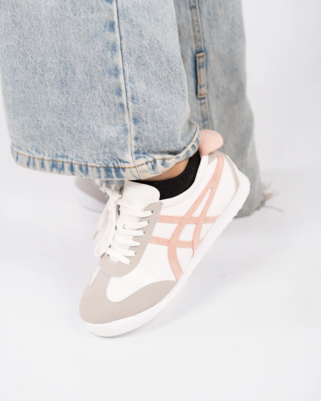 Flat Women Sneakers - Image 11