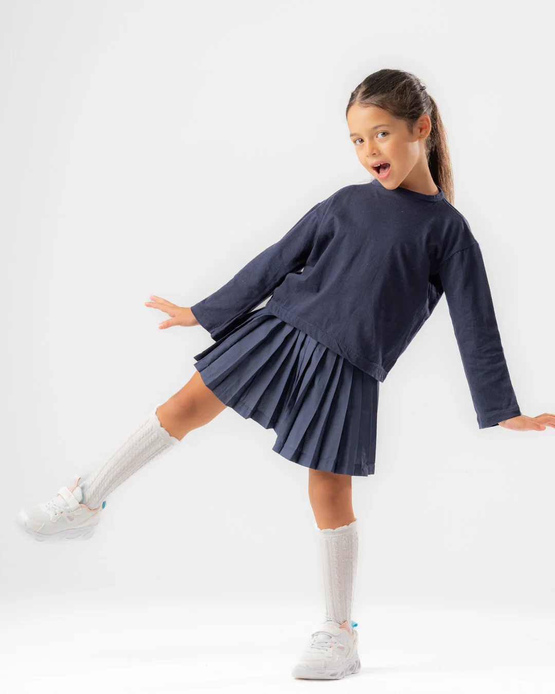 Girls long-sleeve roundneck t-shirt - Image 2