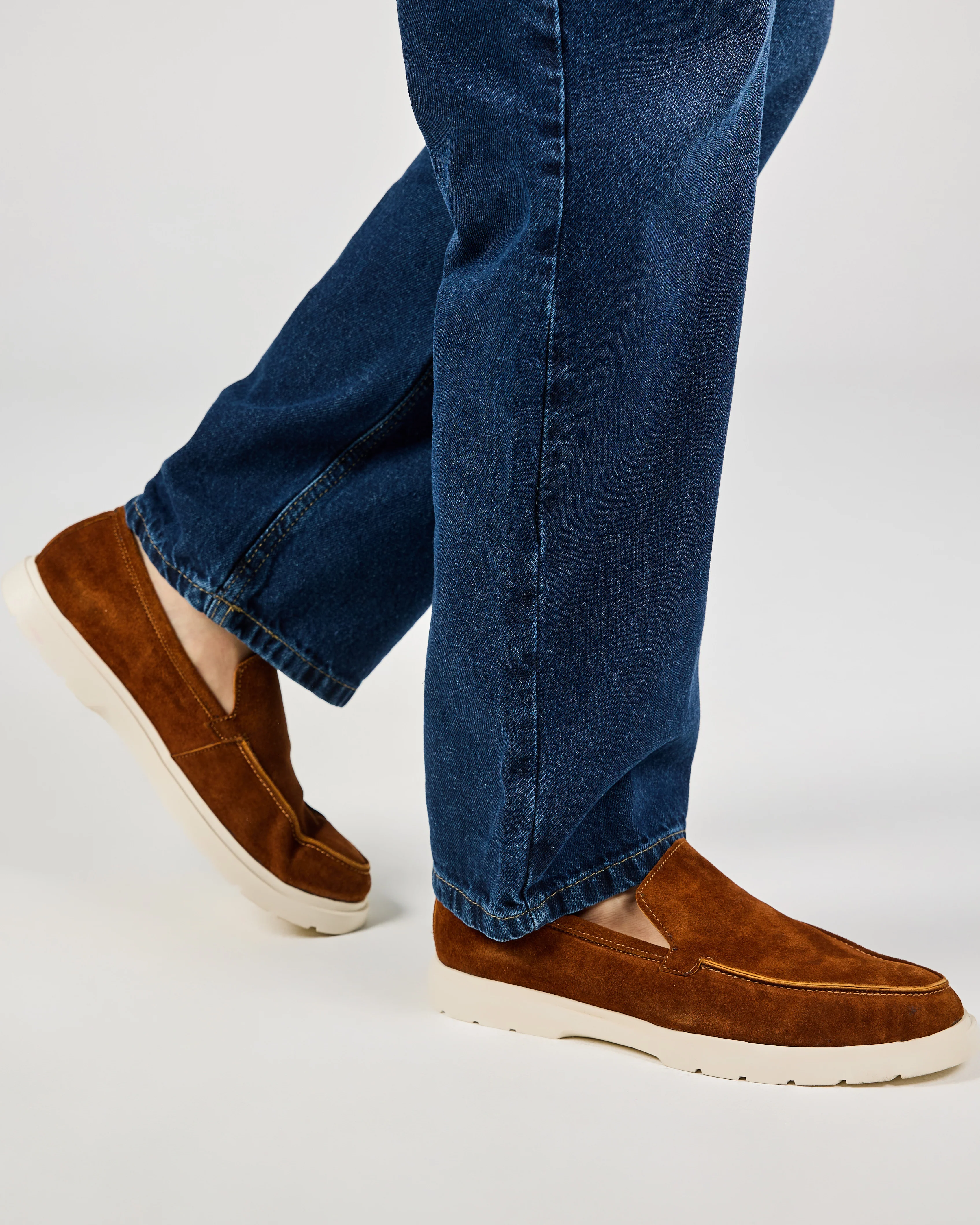 Men Chamios Casual Shoes - Image 2