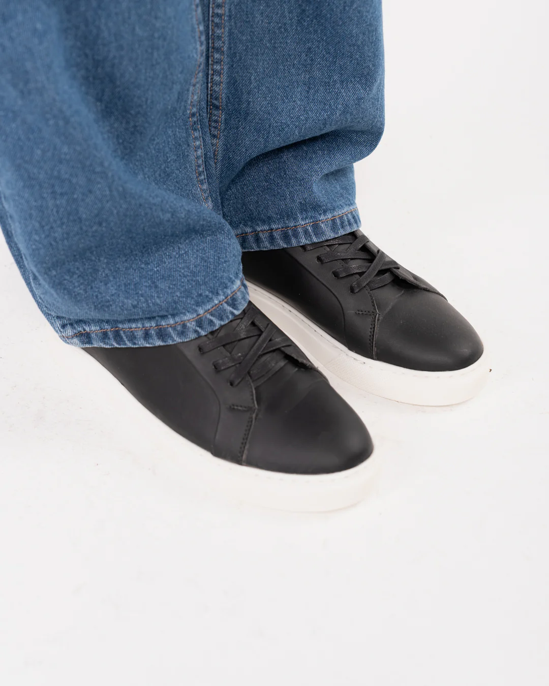 Men Flat Shoes - Image 8