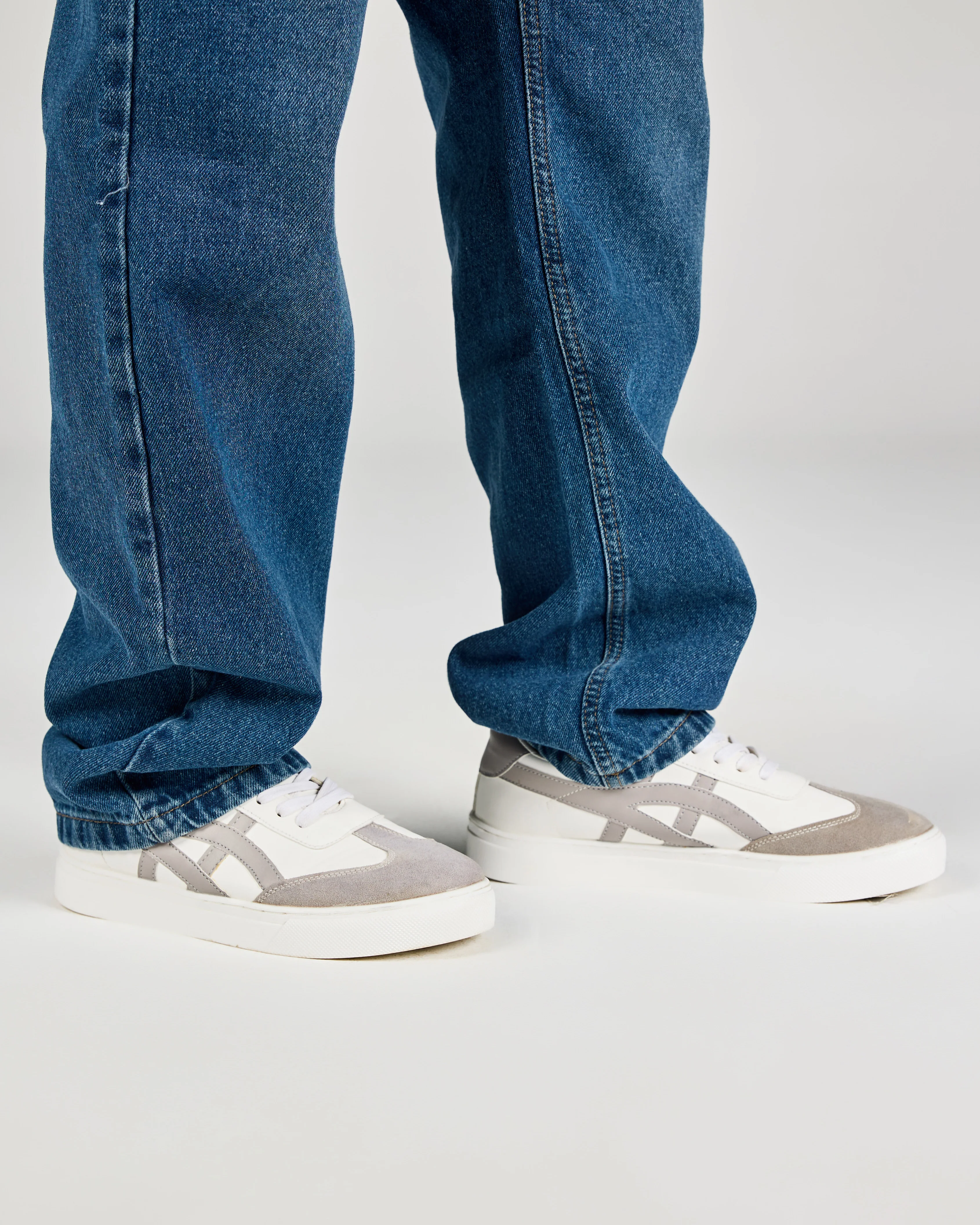 Men Flat Sneaker - Image 3