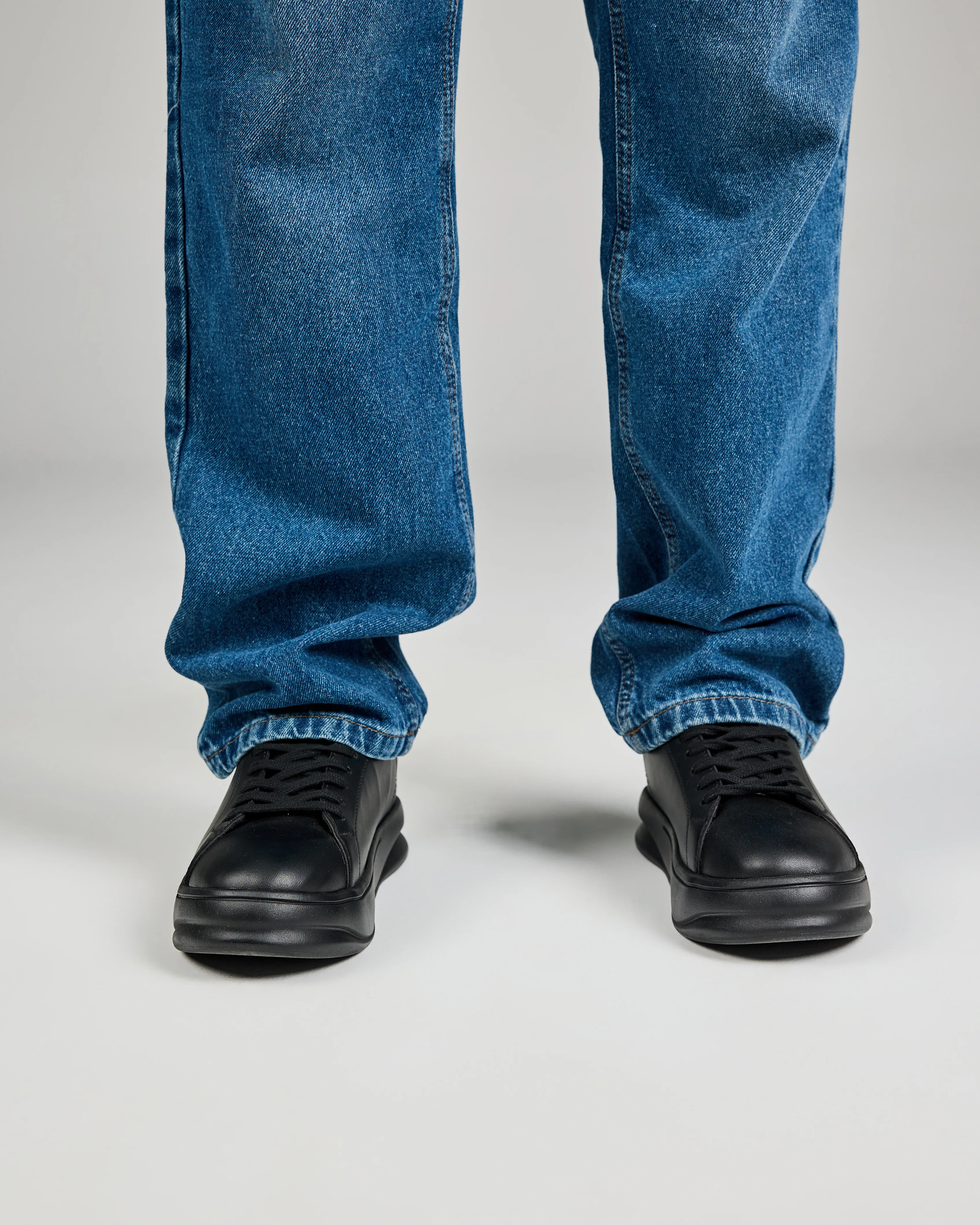 Men Flat Sneaker - Image 7