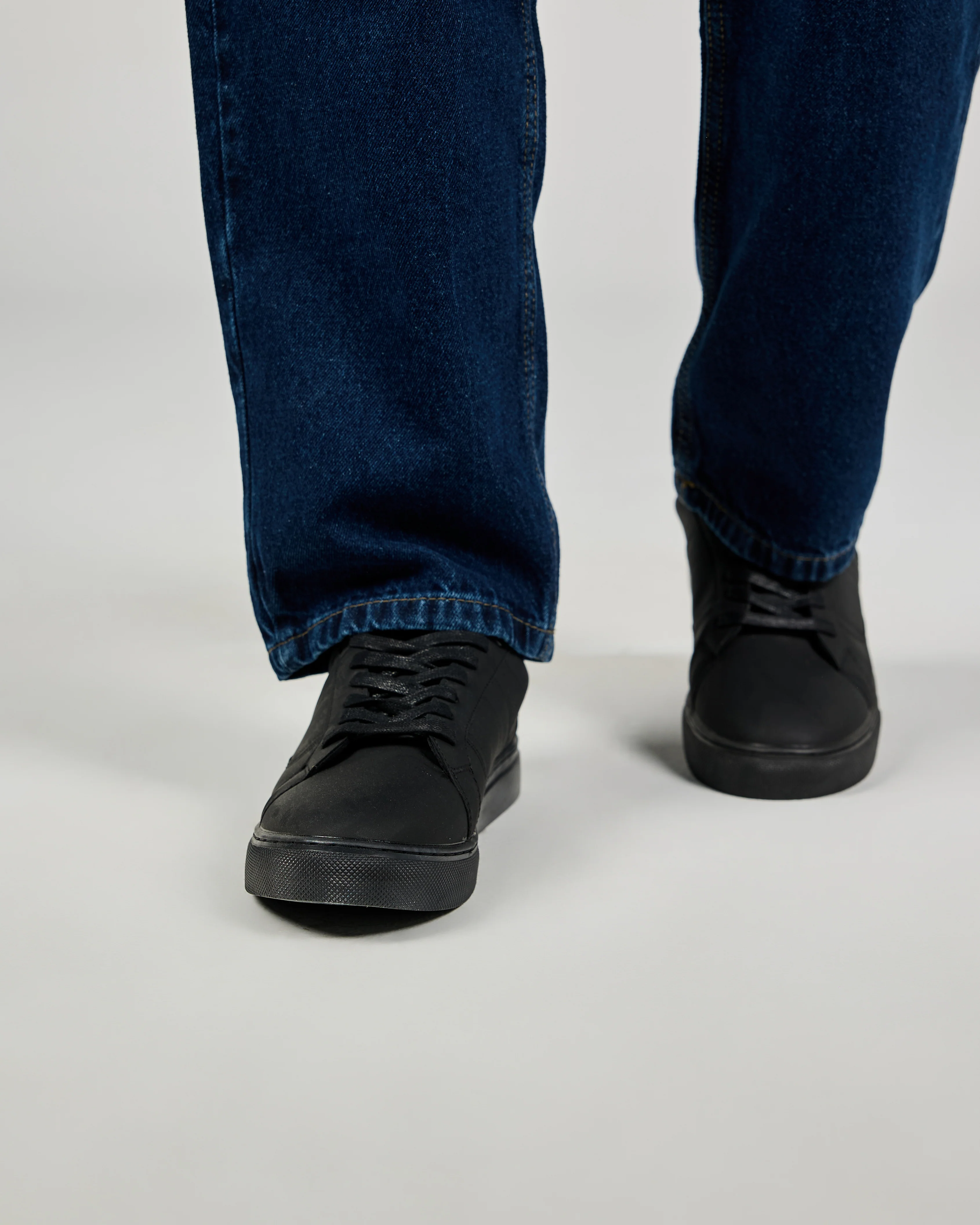 Men Flat Sneaker - Image 6