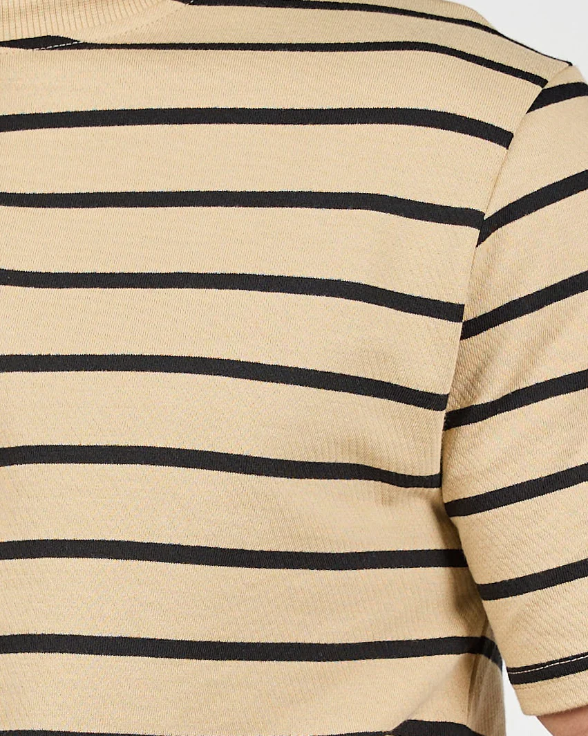 MEN STRIPPED HALF SLEEVES T-SHIRT - Image 2