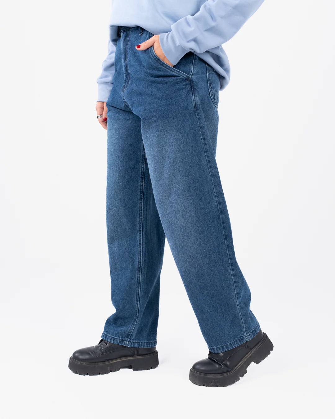 Relaxed Fit Women Jeans - Image 2