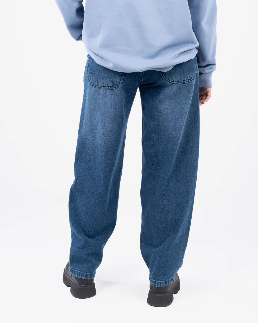 Relaxed Fit Women Jeans - Image 3