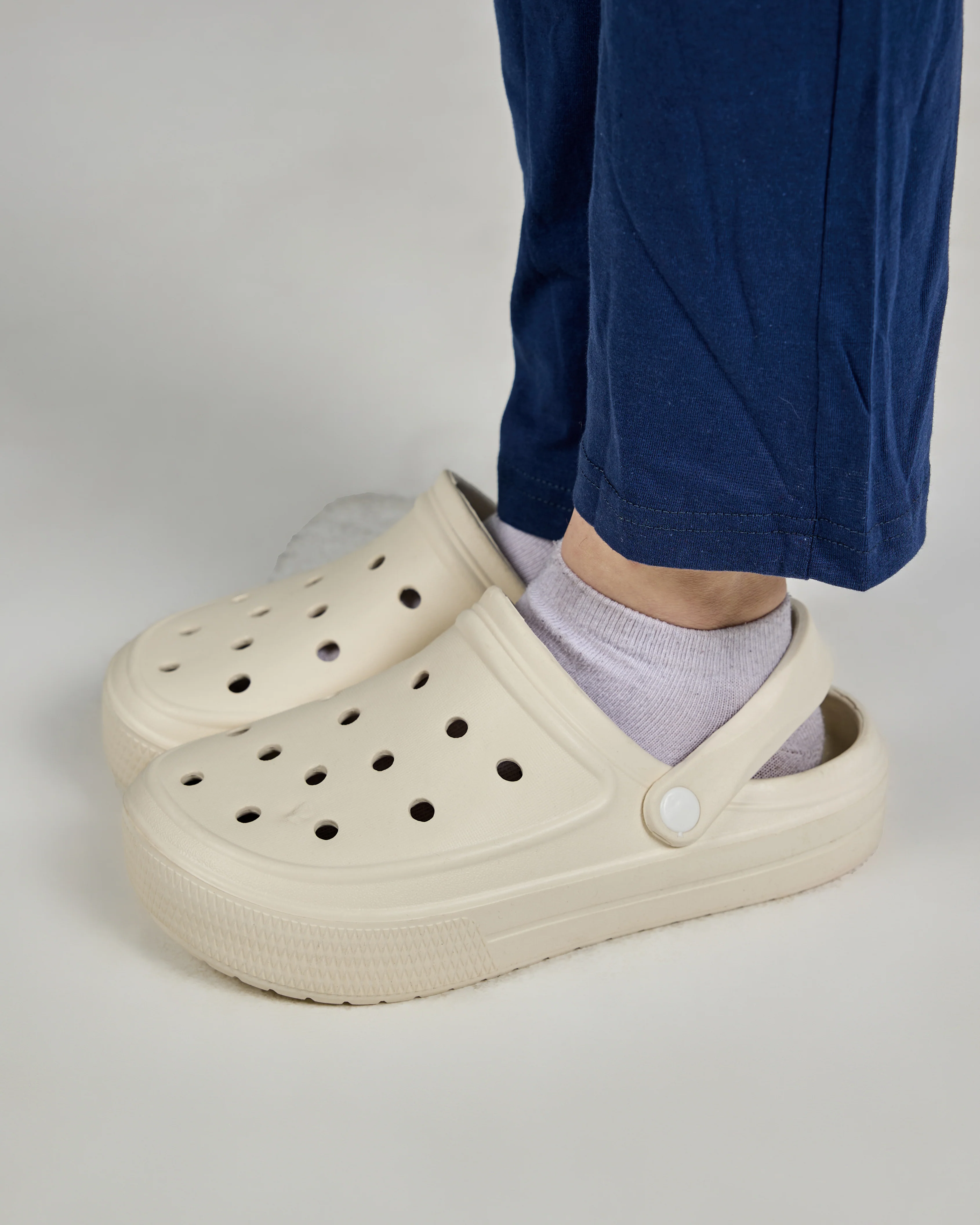 Women Crocs Airbags - Image 7