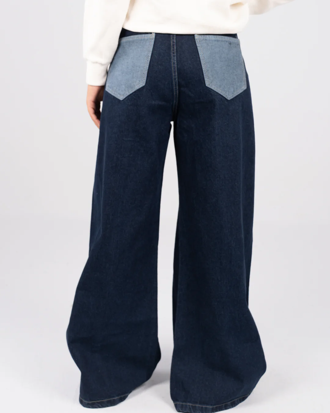 Women Mom Fit Jeans - Image 5