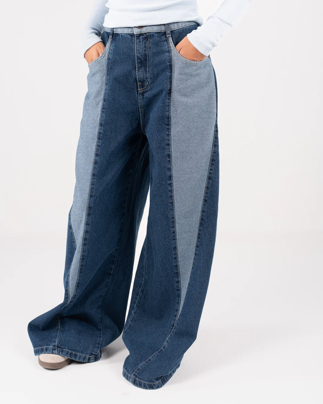 Women Mom Fit Jeans - Image 8