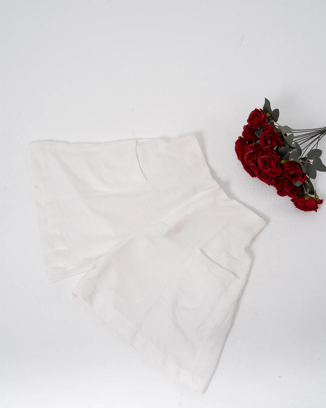 Womens Linen Shorts - Image 2